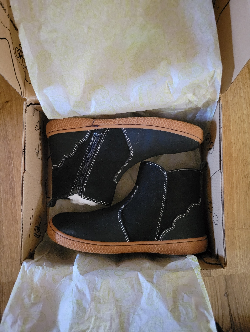Girla Livie & Luca Black Spark Boots — image 7 of 8
